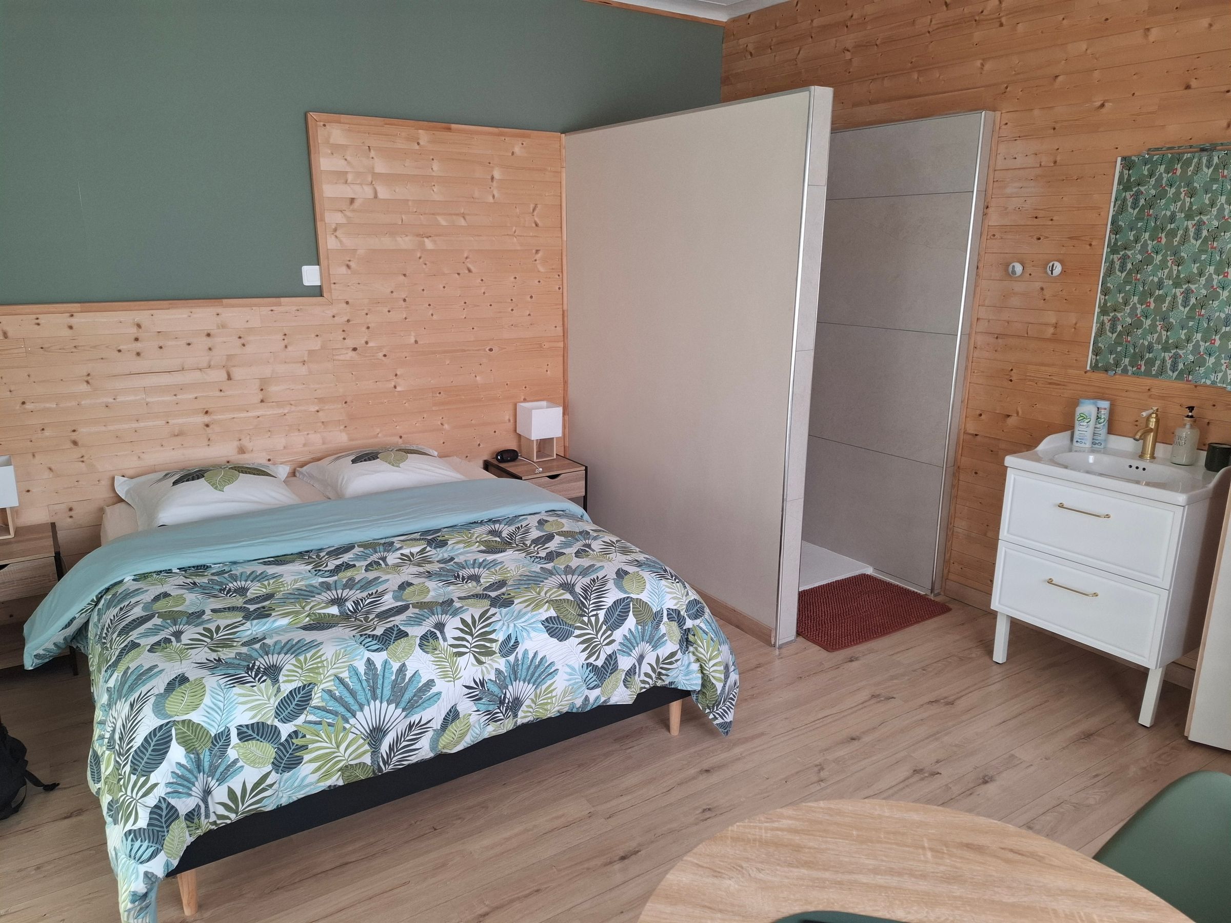 The bed in the beautiful Alternative Hôtel Proche
Sarreguemines