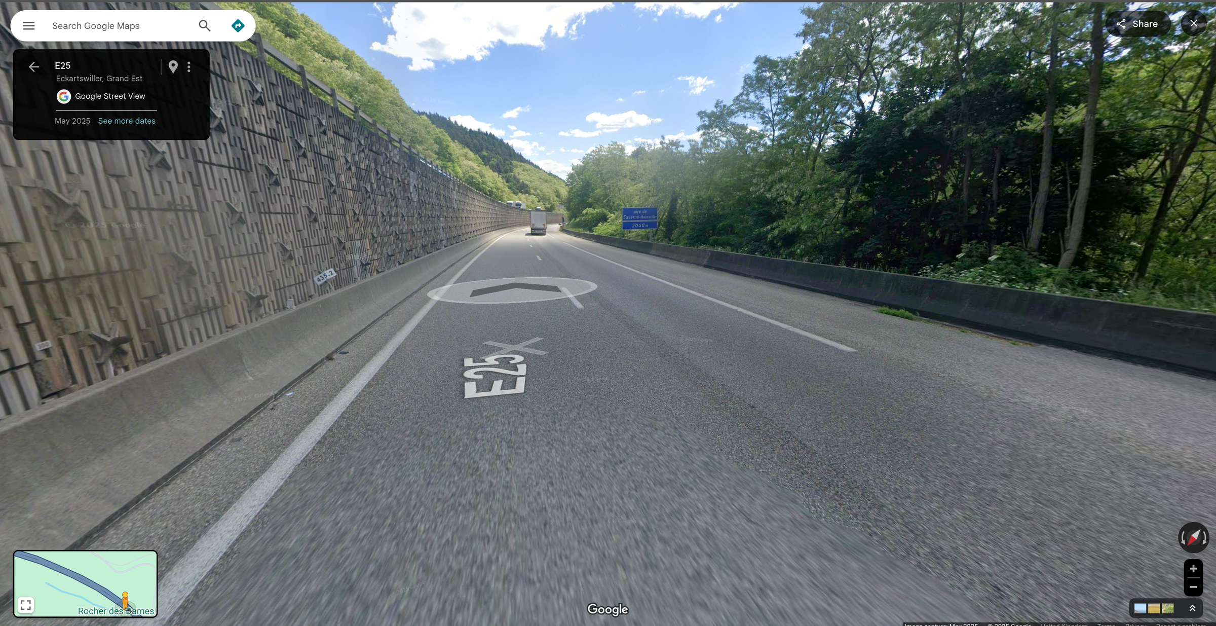 The road from Kekastel to Sarreguemines, split into two levels as it goes through the hills